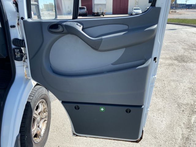 886052-35 Mercedes Benz Sprinter -2001 (repair item)