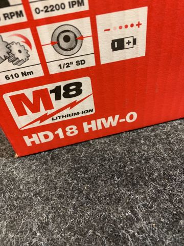 907735-3 Nutcracker Milwaukee HD18 HIW-0