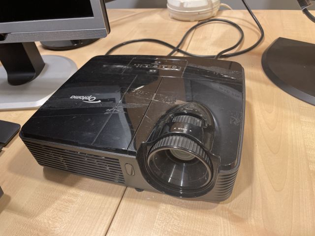 828959-22 Mixed electronics Monitors, Routers, Keyboards, Projectors etc.