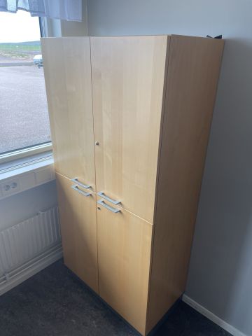 828965-3 Electric desk with office chair and furniture