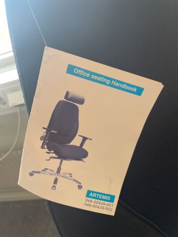 828965-11 Electric desk with office chair and furniture