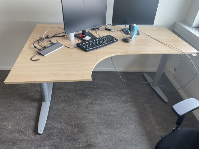 828965-13 Electric desk with office chair and furniture