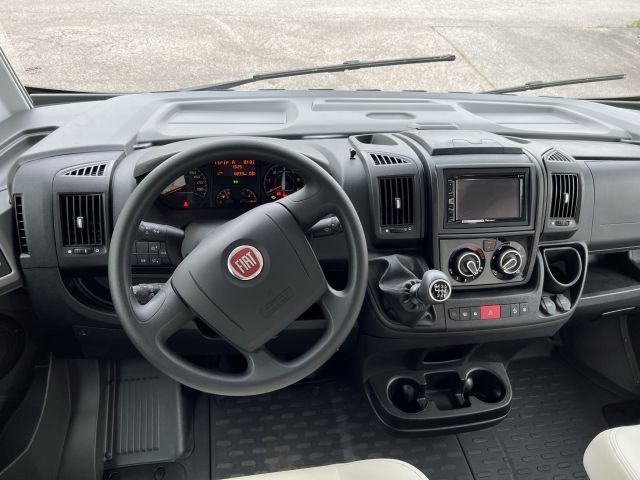 895251-31 Fiat Roller Team Kronos 284 Integral 148 hp -2018