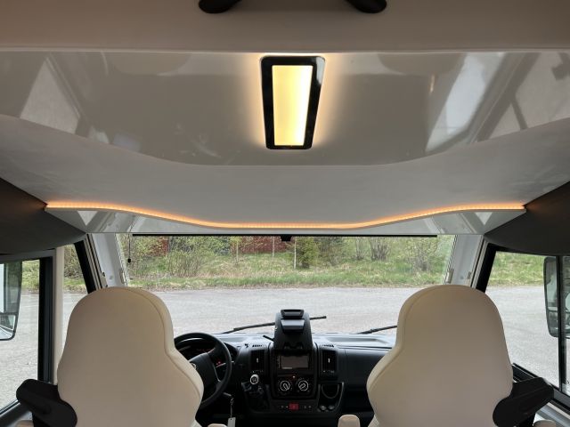 895251-42 Fiat Roller Team Kronos 284 Integral 148 hp -2018