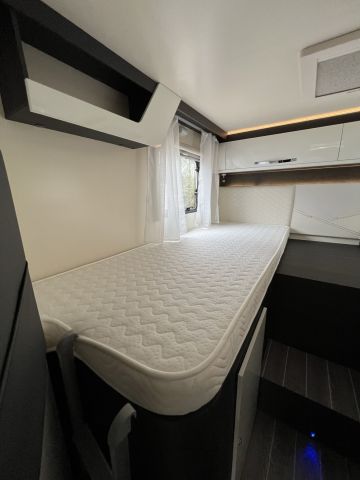 895251-55 Fiat Roller Team Kronos 284 Integral 148 hp -2018