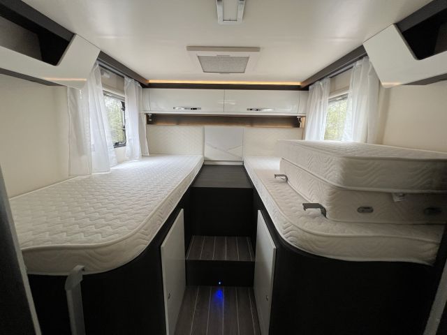 895251-56 Fiat Roller Team Kronos 284 Integral 148 hp -2018