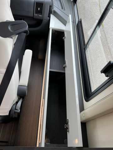 895251-65 Fiat Roller Team Kronos 284 Integral 148 hp -2018