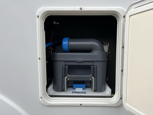 895251-73 Fiat Roller Team Kronos 284 Integral 148 hp -2018