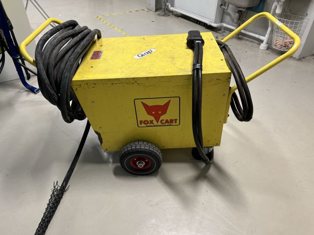 828979-4 Foxcart 2000B mobile power unit for aircraft