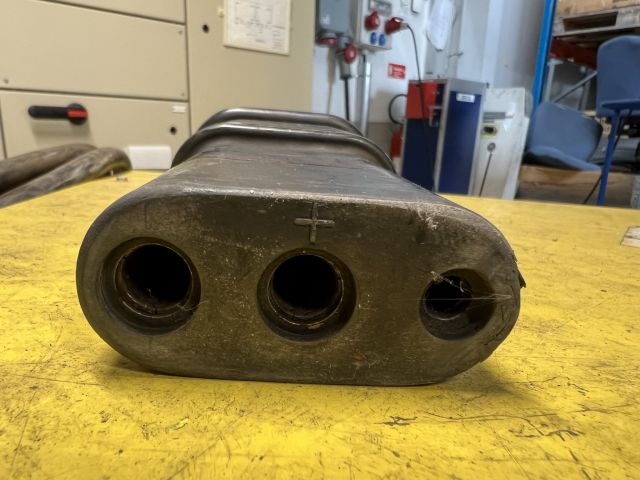 828979-7 Foxcart 2000B mobile power unit for aircraft