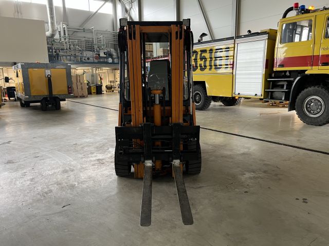 828983-8 Electric truck Toyota HBM 25 with charger