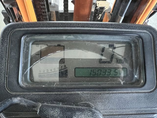 828983-19 Electric truck Toyota HBM 25 with charger