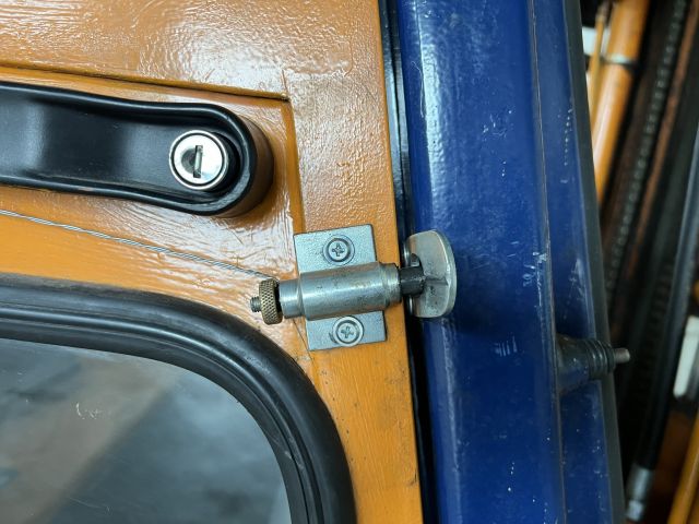 828983-24 Electric truck Toyota HBM 25 with charger