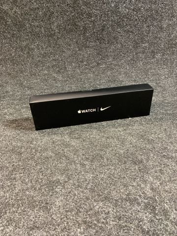 908606-2 Apple Watch Nike Series 7 GPS, 45mm Starlight Aluminum Case with Pure Platinum / Black