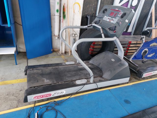 646708-1 Treadmill Star trac