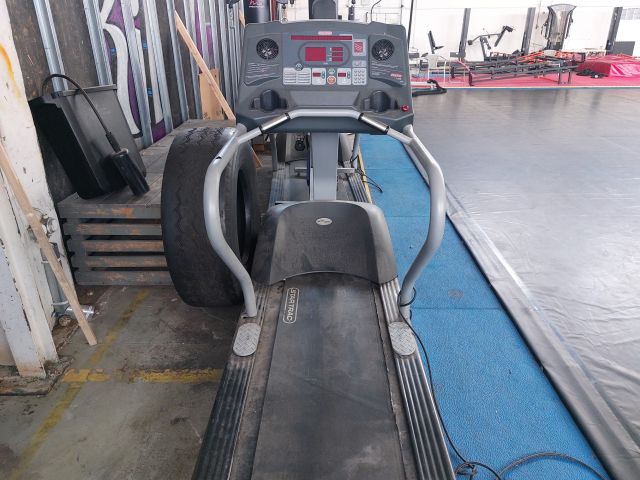 646708-3 Treadmill Star trac