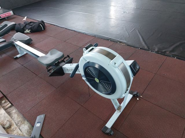 646727-5 Concept rowing machine without display