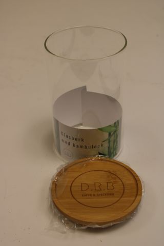 908930-2 Glass jar with bamboo lid DRB