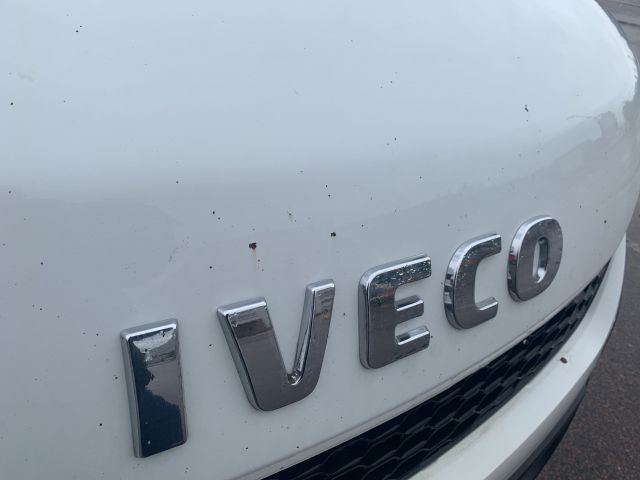 902373-10 Iveco Daily 3.0D -2015