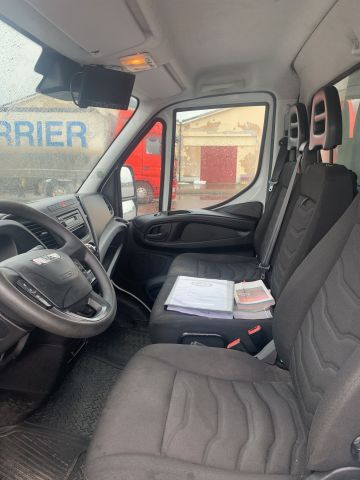 902373-27 Iveco Daily 3.0D -2015