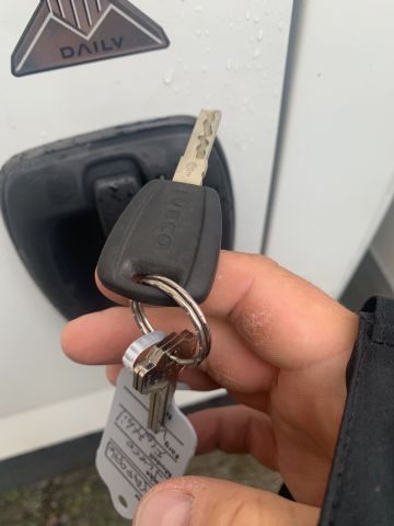 902373-28 Iveco Daily 3.0D -2015