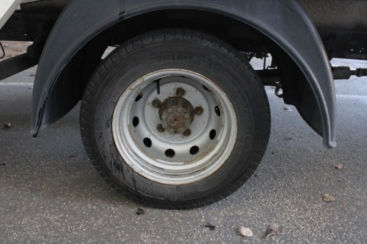 908936-16 Nissan F24 Cabstar - 2006