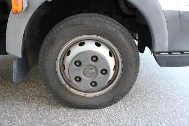 908936-17 Nissan F24 Cabstar - 2006