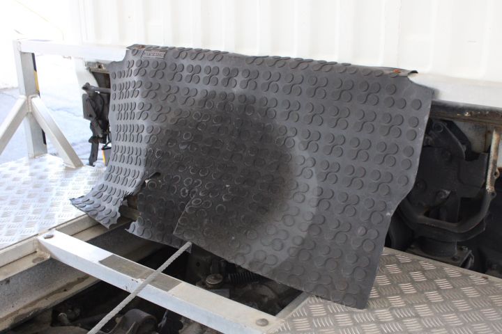 908936-25 Nissan F24 Cabstar - 2006