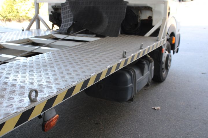 908936-31 Nissan F24 Cabstar - 2006