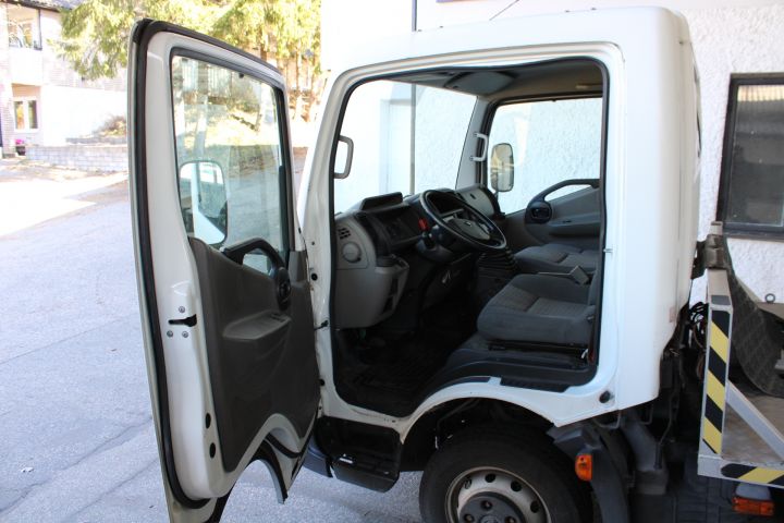 908936-33 Nissan F24 Cabstar - 2006