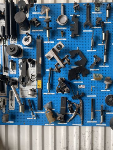 896704-10 BMV workshop Special tools