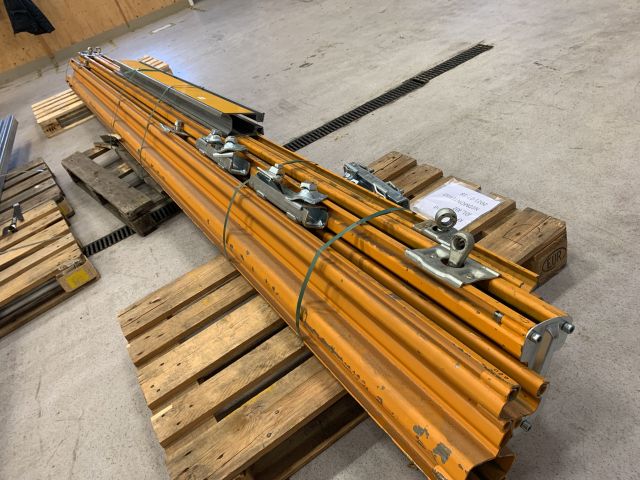 810280-8 Traverse beam 3rd Abus