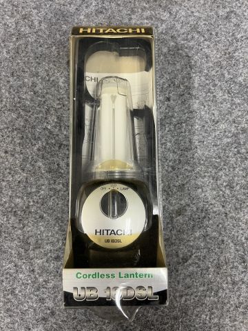 892709-10 Mixed item lamp, nutrunner, Panasonic charger and batteries