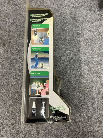 892709-13 Mixed item lamp, nutrunner, Panasonic charger and batteries