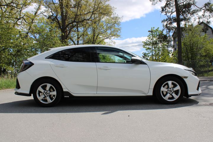 805751-5 Honda Civic 5-door 1.5 i-VTEC Turbo CVT - 2017