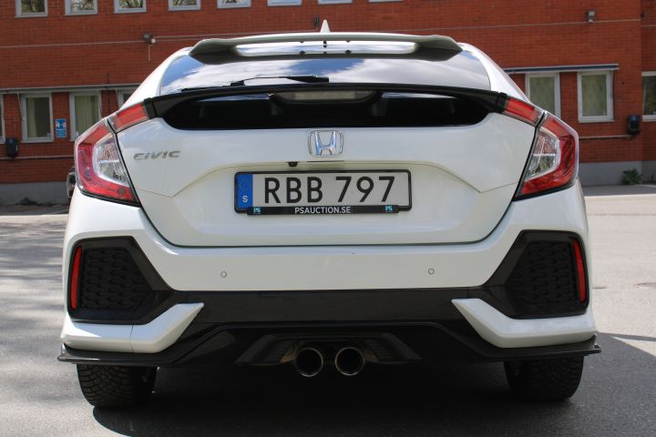805751-7 Honda Civic 5-door 1.5 i-VTEC Turbo CVT - 2017