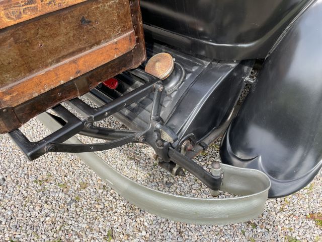 872203-16 Buick Model 67 Sedan 4.5 - 1931