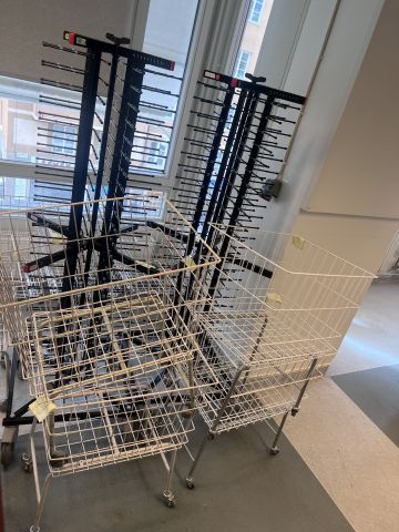 867983-16 Collection of electronics and baskets