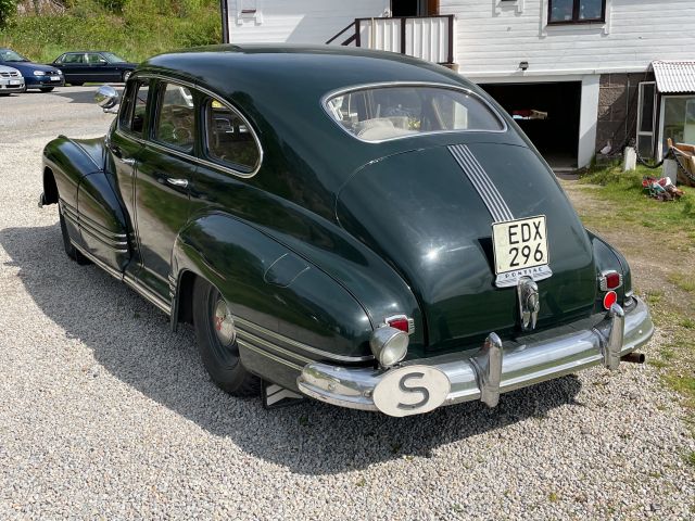 872204-4 Pontiac Streamliner Sedan 4.1 - 1946
