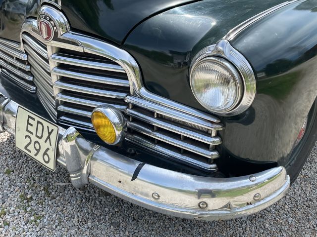 872204-10 Pontiac Streamliner Sedan 4.1 - 1946