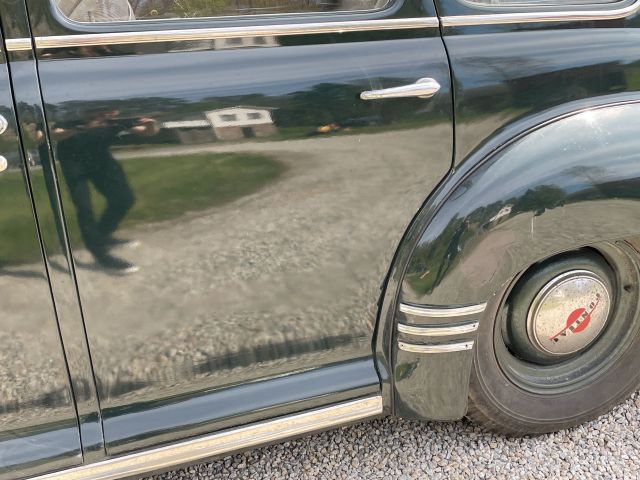 872204-15 Pontiac Streamliner Sedan 4.1 - 1946