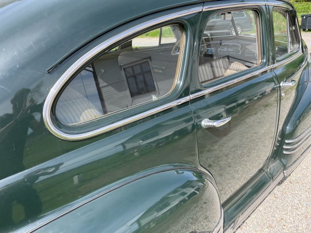 872204-25 Pontiac Streamliner Sedan 4.1 - 1946