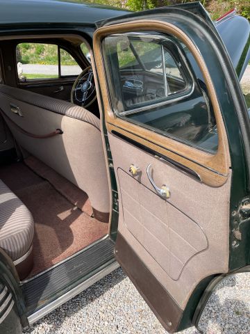 872204-49 Pontiac Streamliner Sedan 4.1 - 1946