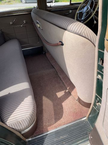 872204-50 Pontiac Streamliner Sedan 4.1 - 1946