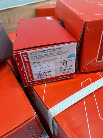 909888-11 Assortment with wire nails, staples, brass nails etc.