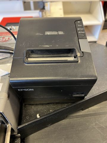 895315-10 Checkout counters 2 conveyor belts, scale, screen, scanners, printers