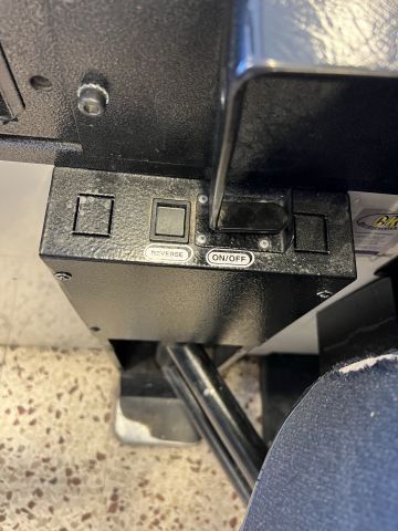 895315-13 Checkout counters 2 conveyor belts, scale, screen, scanners, printers