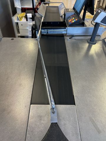 895315-22 Checkout counters 2 conveyor belts, scale, screen, scanners, printers