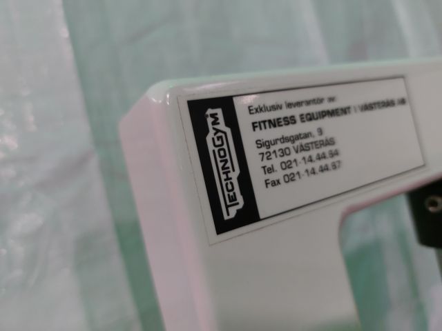 881703-8 Chest press Technogym