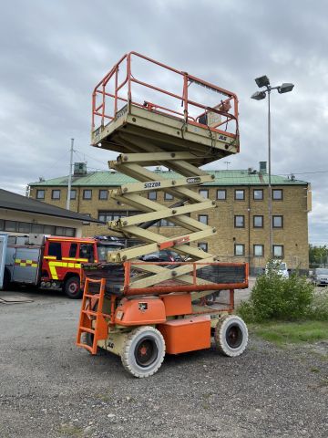 892579-1 Electric Scissor Lift JLG Sizzor 3969-E (619 H) -2000